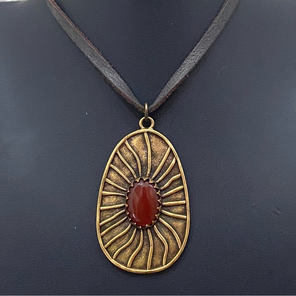 LUCKY BRAND Red Carnelian Brass-tone Large Pendant Leather Cord 26” Necklace - Picture 12 of 14